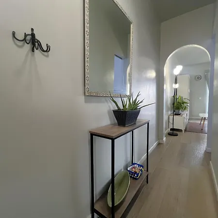 Apartment 1 By Homing